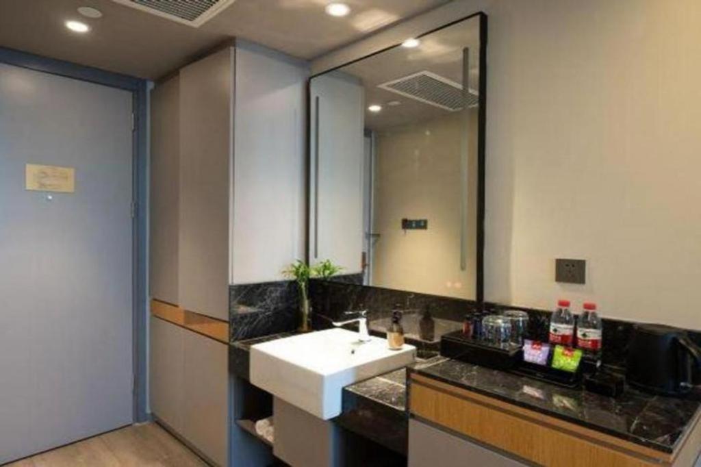 Home Inn Kunming Baita Road คุนหมิง ภายนอก รูปภาพ